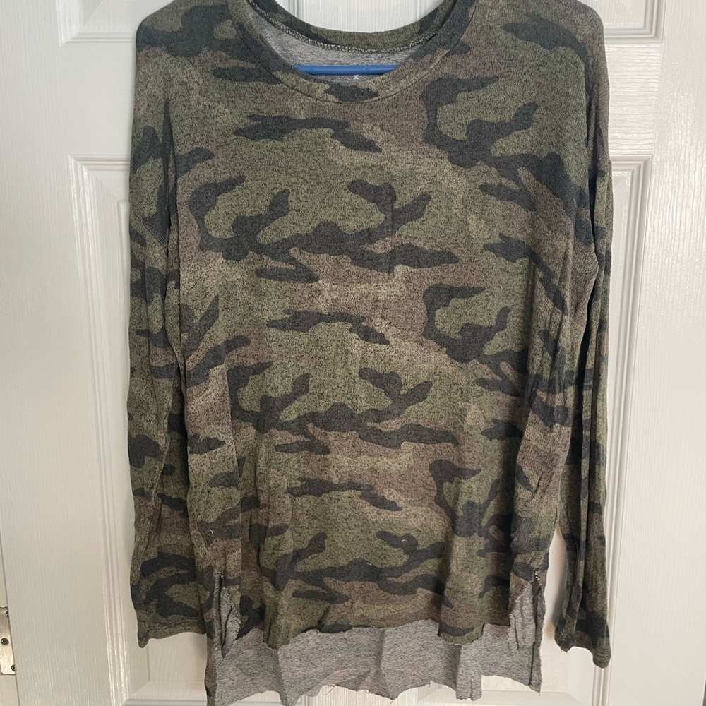 American Eagle Outfitters Soft & Sexy Plush Top - Gray and Green